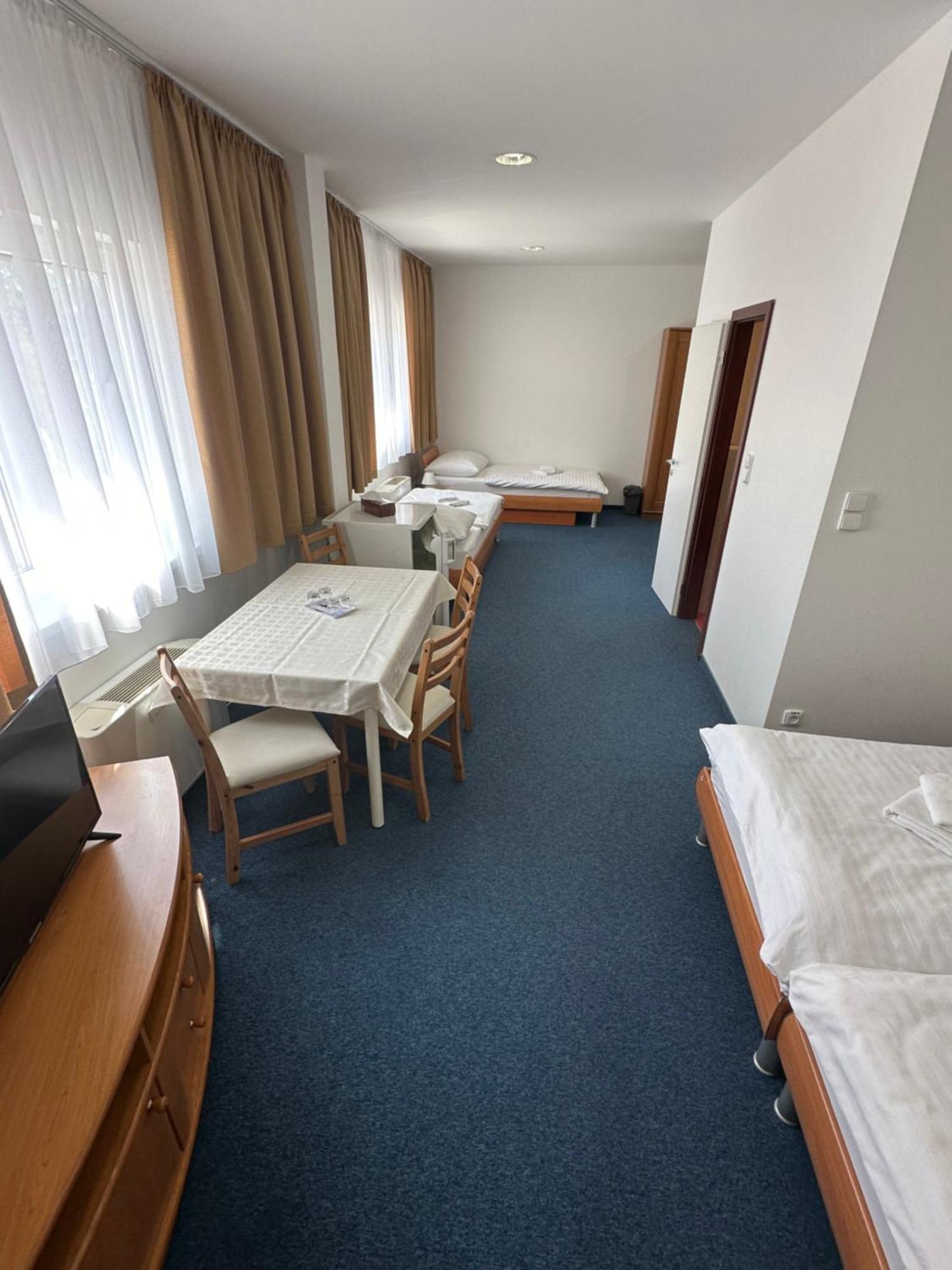 Hotel Remy Bratislava Eksteriør billede